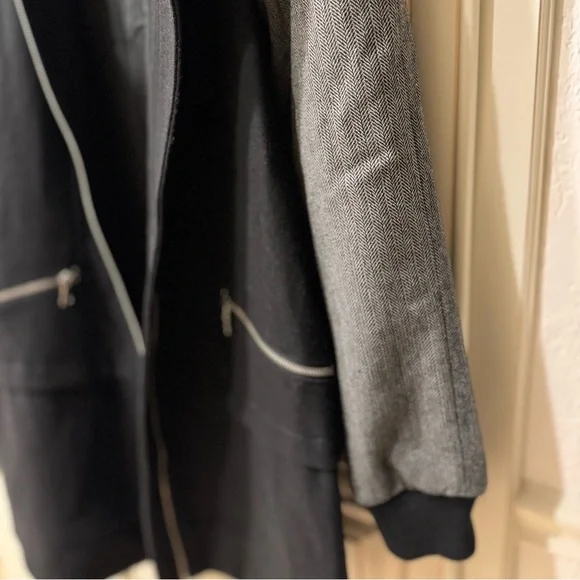 Express • Hooded Jacket • NWT - Picture 6 of 6